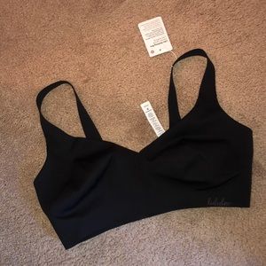 NWT Lululemon Sports Bra